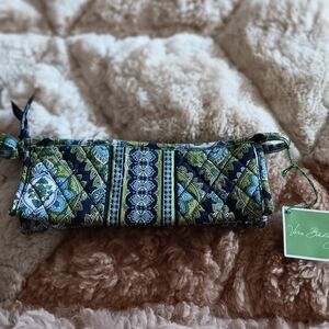 Vera Bradley Green and Navy Paisley Quilted Eyeglass Pouch